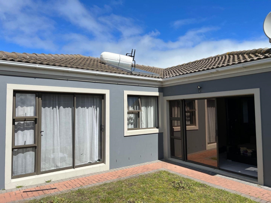 3 Bedroom Property for Sale in Parklands Western Cape